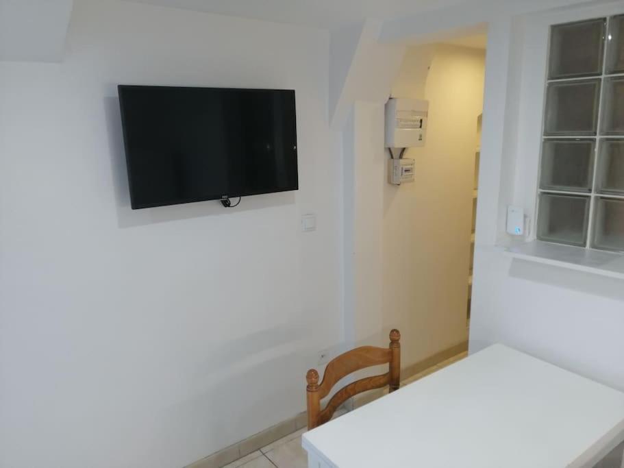 Appartement Aurore En Rez De Jardin Avec Parking Gratuit Vence Exterior foto